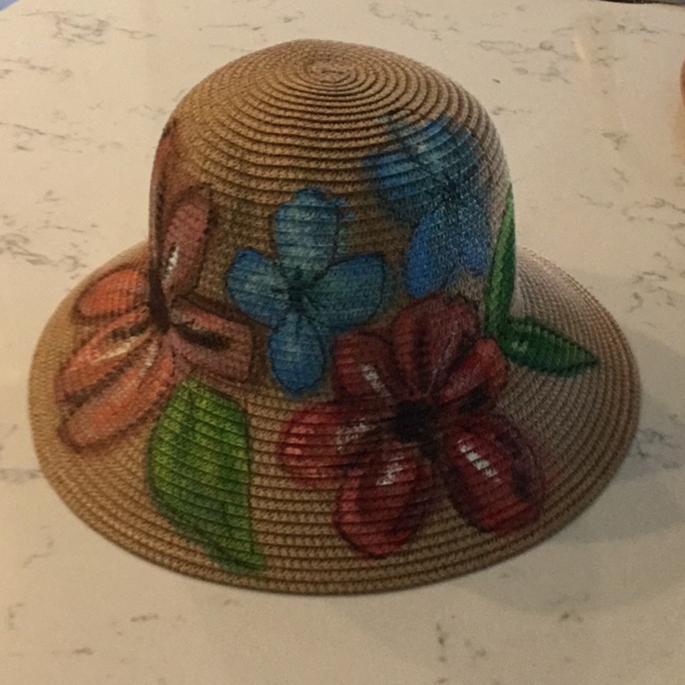 Hand painted straw hat new